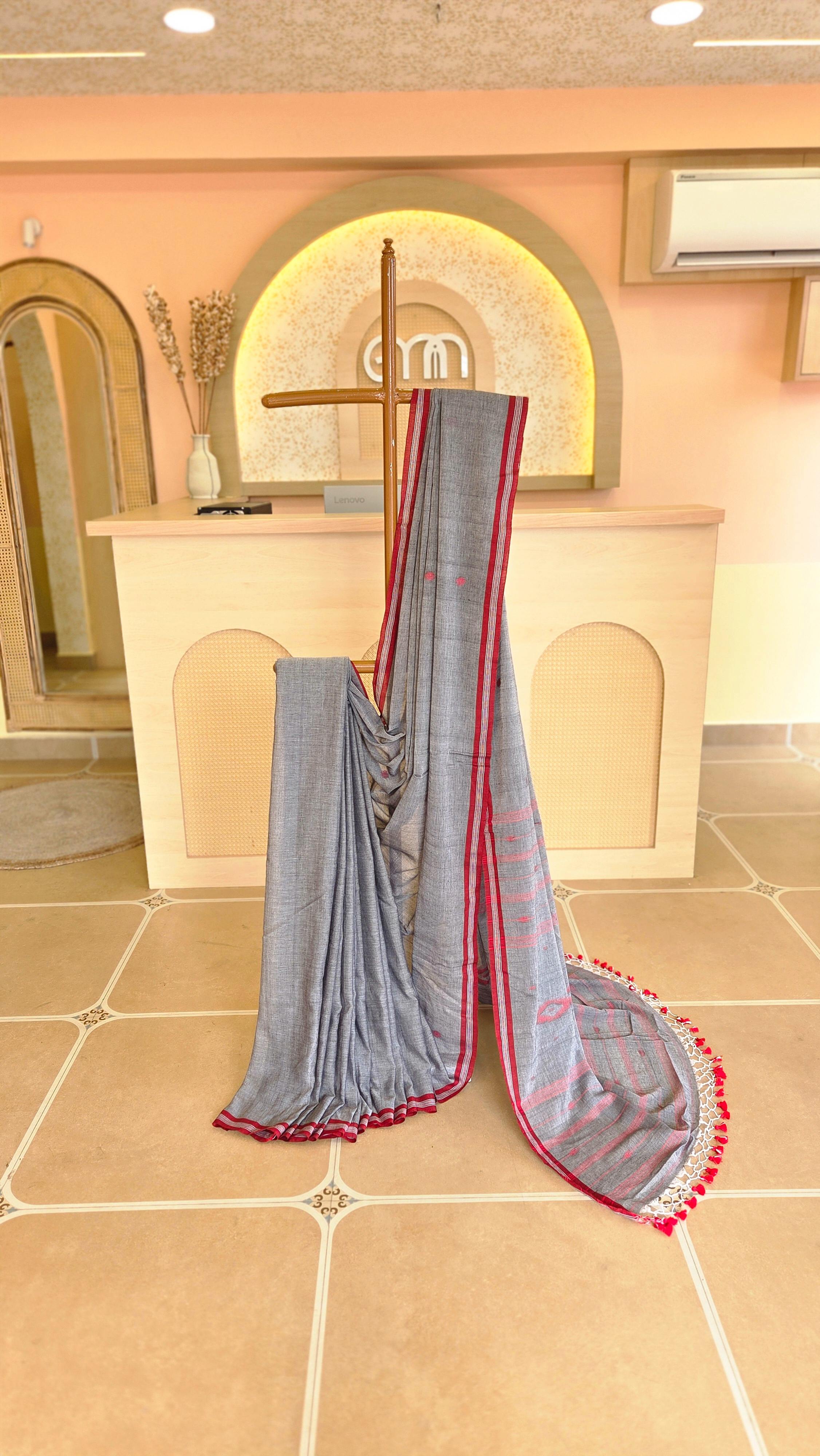 Elegant Grey & Red Mul Cotton Saree