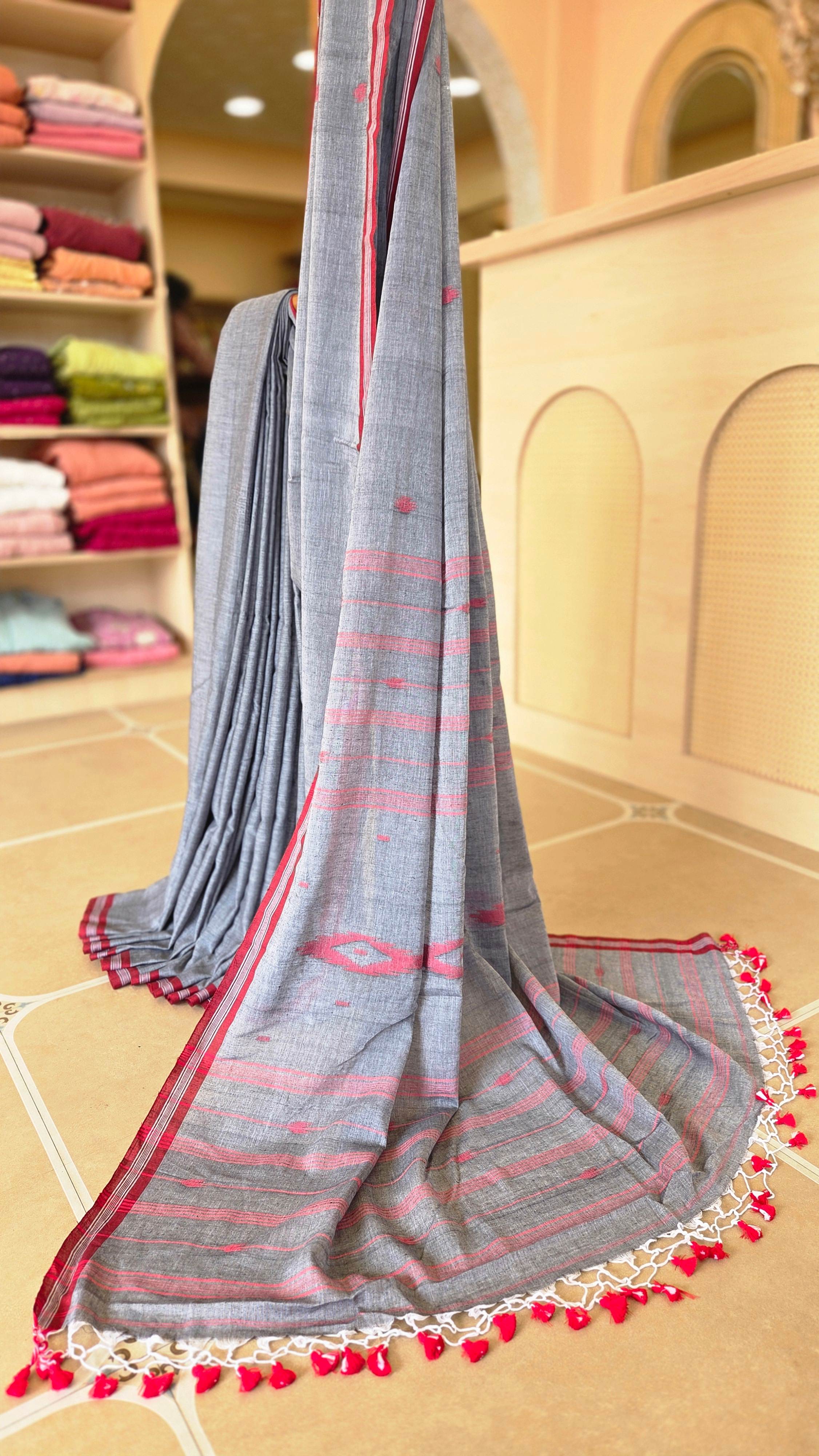 Elegant Grey & Red Mul Cotton Saree