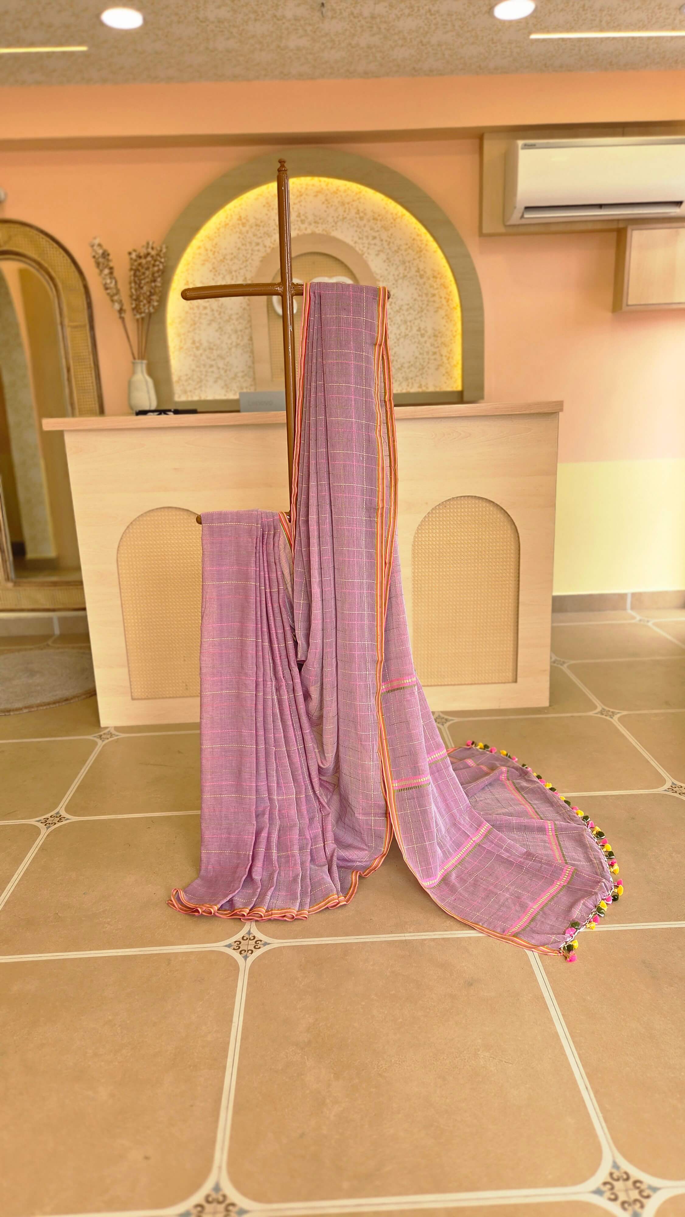 Elegance in Lavender - Handwoven Mul Cotton Saree