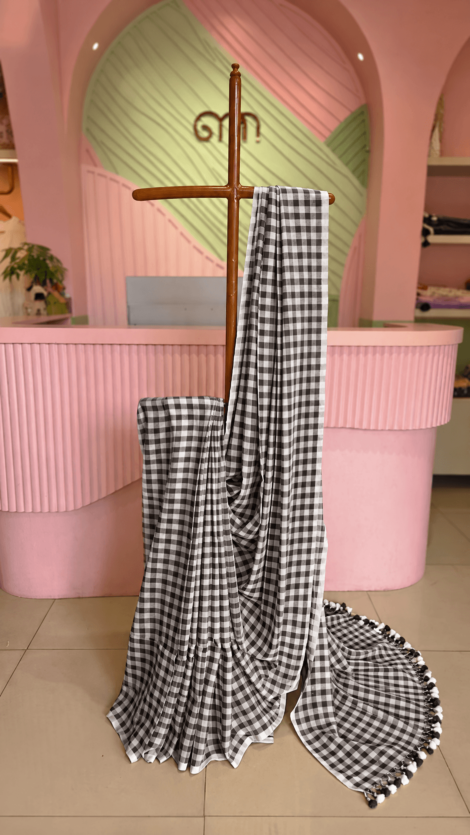 Classic Monochrome Handloom Mul cotton saree